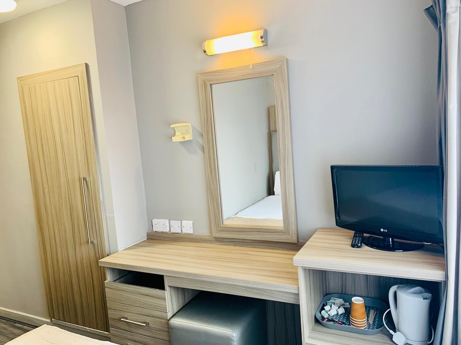 Hotel Lily London Luaran gambar